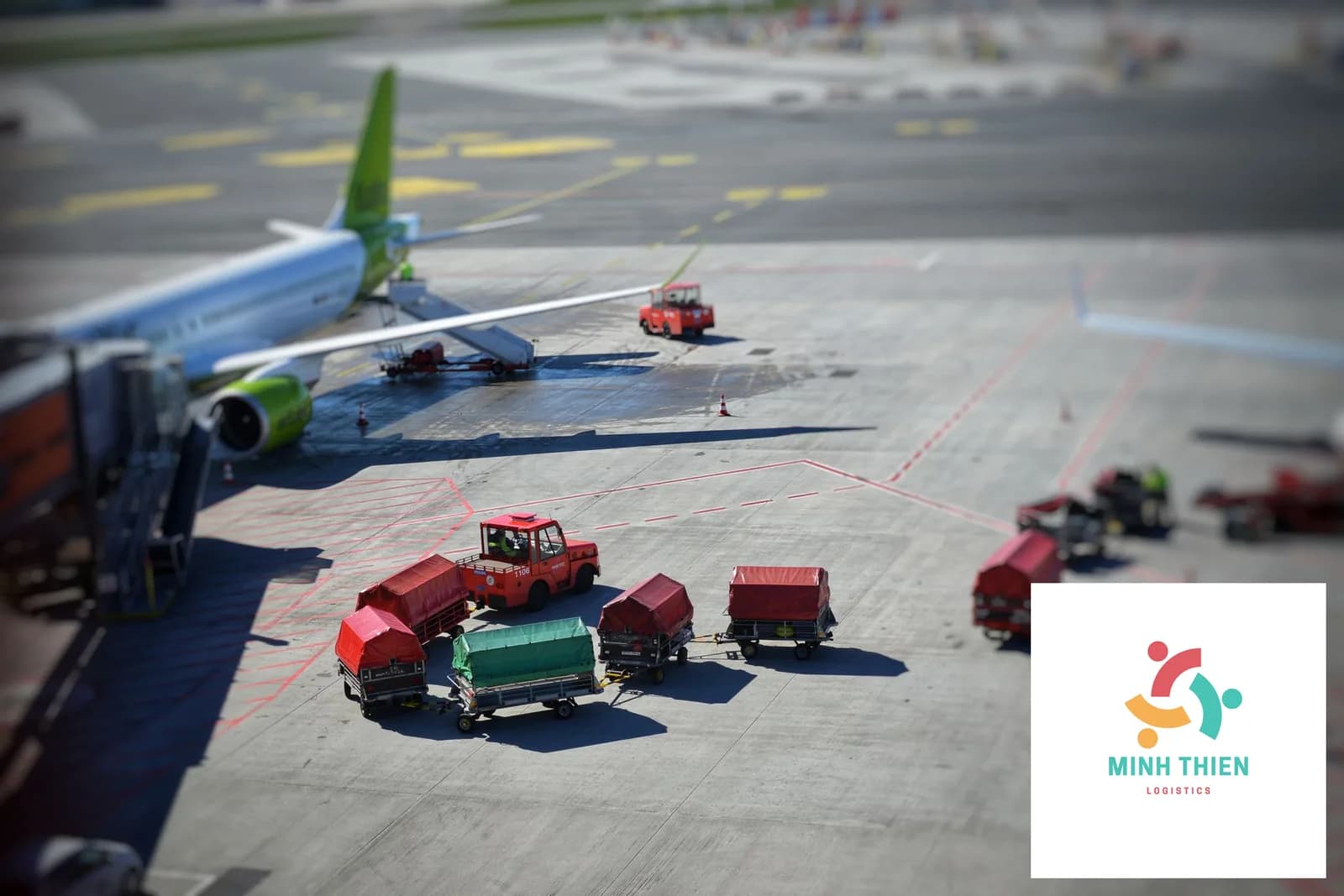 Gửi Mỹ Phẩm Đi Malaysia Giá Rẻ: Thủ Tục Hải Quan Và Đóng Gói Chuẩn KKM