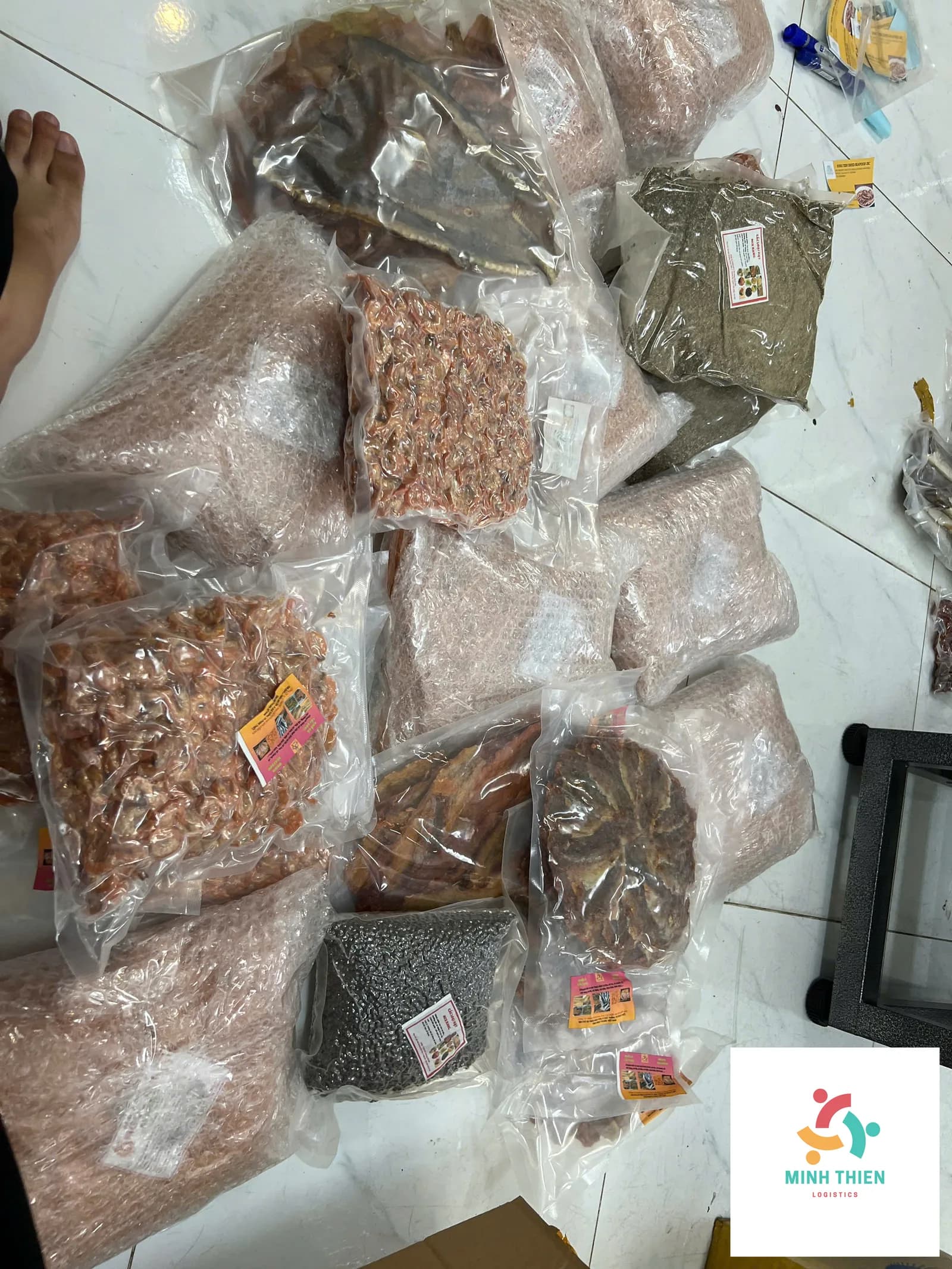 Gửi Hàng Đi Montreal: Thủ Tục Hải Quan CBSA Và Bảng Giá Mới Nhất
