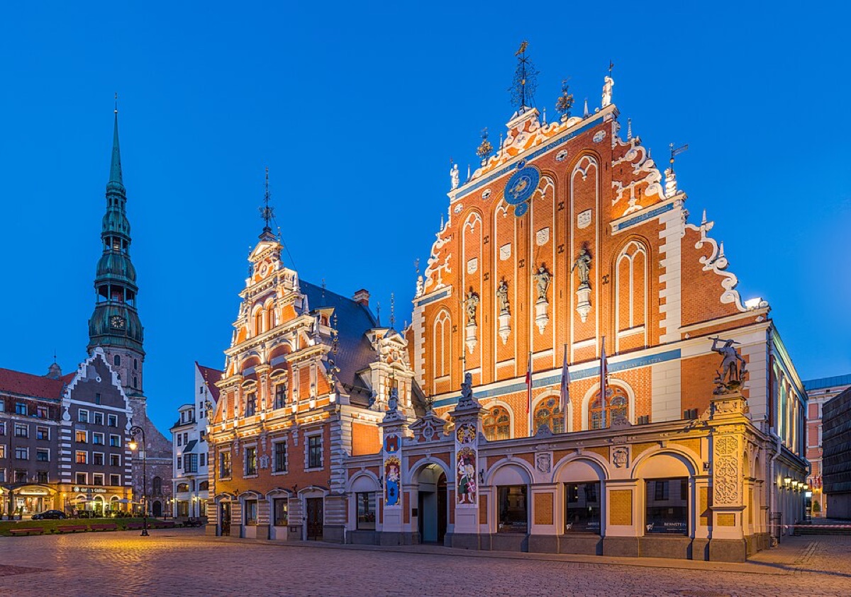 Gửi Hàng Đi Latvia: Nhận Gửi Gì, Mất Bao Lâu, Cần Giấy Tờ Gì
