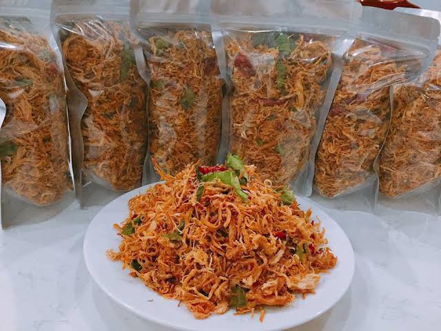 Sản phẩm chế biến: chà bông, khô bò, khô gà, lạp xưởng — cần nhãn mác và bao bì kín khi gửi đi Úc