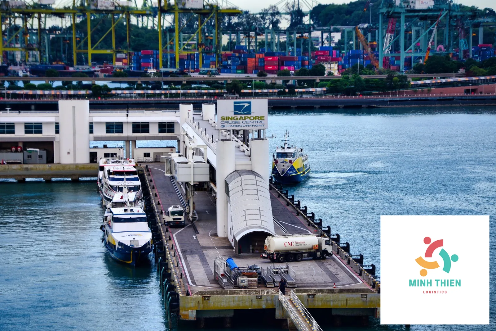Gửi hàng xách tay đi Singapore: Thủ tục, bảng giá và lưu ý hải quan