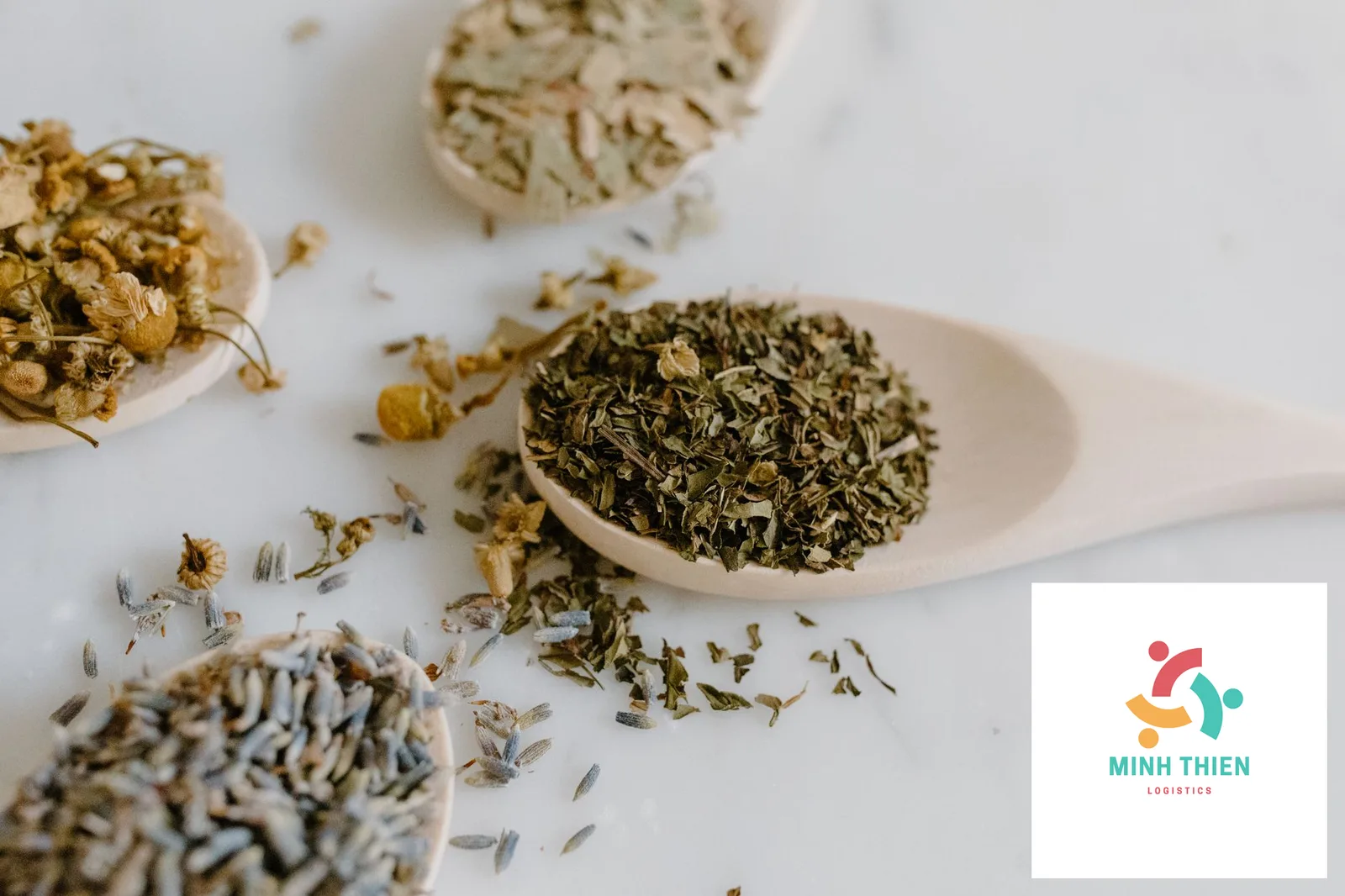 Gửi Trà Thảo Mộc Đi Mỹ: Thủ Tục FDA, Bảng Giá & Quy Trình Chuẩn